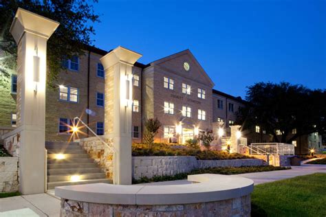 Tcu housing - Walk Time To Campus: 13 mins. TCU housing at its best. There are 5 generous private bedrooms, each with a private bathroom and private coded door lock. The common floor features solid surface floors, a balcony, large open living area with flat screen TV, powder bath, and a kitchen your parents will envy. There are 2 bedrooms on the 1st floor ...